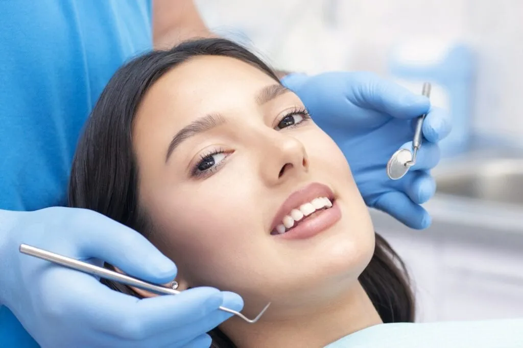 free-consult-happy-girl